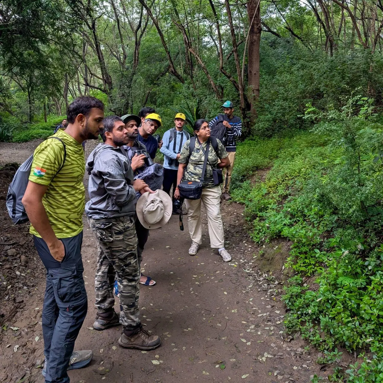 Volunteers being briefed on a trail